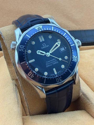 Omega - Seamaster Professional 300M Mid-Size Bond Style -