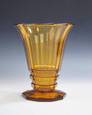 Vaas - Trompetvaas in Art Deco amberkleur • geometrisch