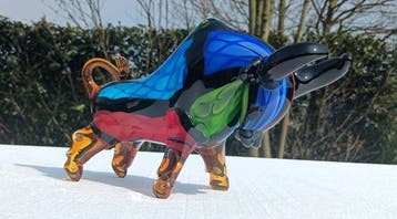 sculptuur, murano - mondriaan stijl glazen stier - 19 cm -, Antiek en Kunst