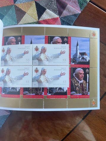 Cité du Vatican 2004/2005 - Pape Benoît et le Vatican —, Postzegels en Munten, Gestempeld