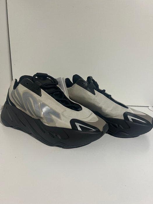 Adidas - 700 MNVN - Sneakers - Maat: EU 36.5 - Nieuw met, Kleding | Heren, Schoenen