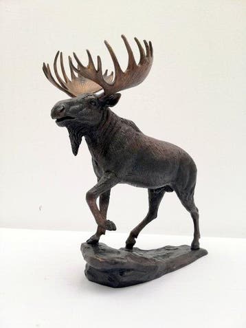 Beeldje - A moose - Elk - Brons