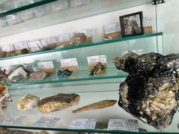 Historische collectie uit de jaren tachtig van over de hele