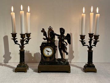 Klok en garnituur set Napoleon III Marmer, Brons, Messing -
