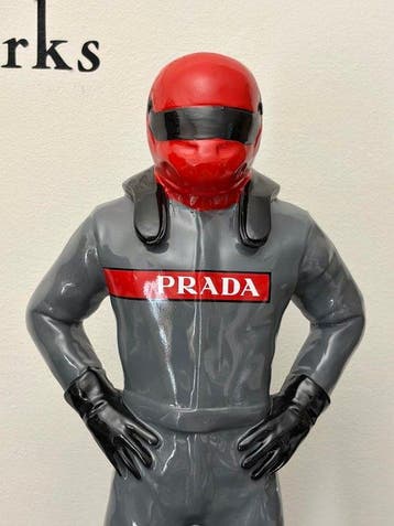 GF Exclusives - 55cm Prada F1 Driver