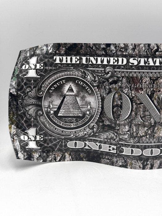 Karl Lagasse (1981) - One Dollar Tree Bank, Antiquités & Art, Art | Objets design