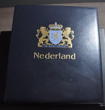Nederland - Verzamelingen in 2 DAVO albums en een Leuchtturm, Postzegels en Munten, Gestempeld