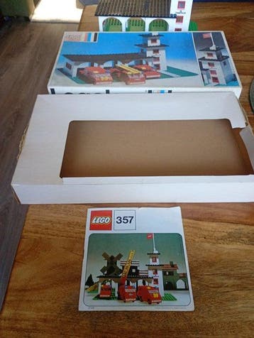 Lego Set - 357 - Legoland - Fire karazene, Nieuw