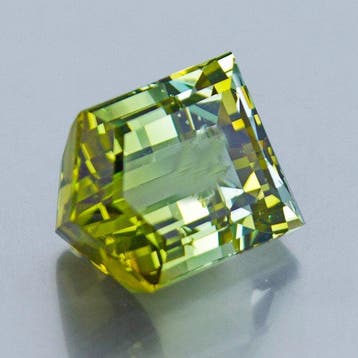 1 pcs Geel, Groen, Tweekleurig Toermalijn - 13.46 ct -, Nieuw