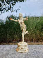 Beeldje - Classical lady - IJzer