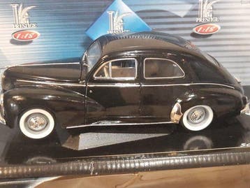Solido 1:18 - Modelauto - Peugeot - 203, Hobby en Vrije tijd, Nieuw