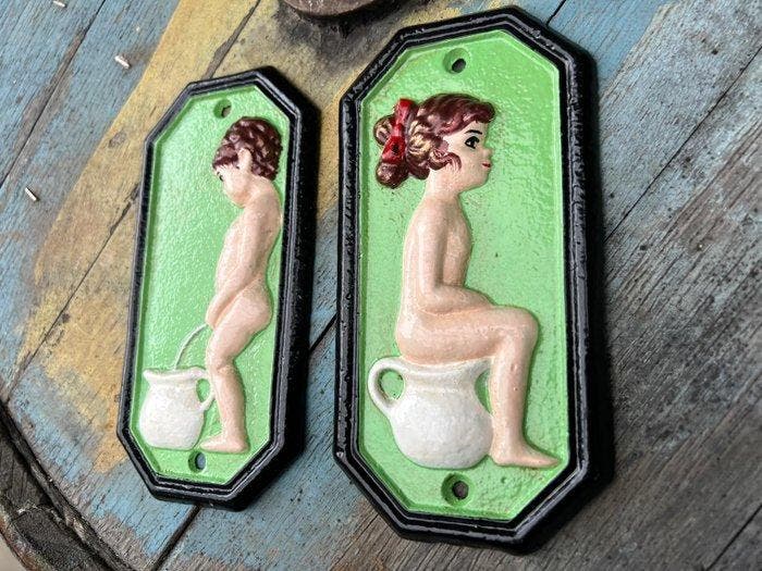 Decoratief ornament (2) - vintage style restroom signs -, Antiquités & Art, Curiosités & Brocante