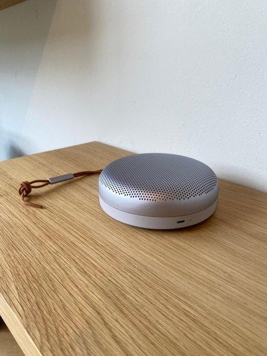 Bang & Olufsen - BeoPlay a1 - gen 2 - Nordic ice - special, TV, Hi-fi & Vidéo, Chaîne Hi-fi