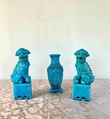 Beeld, Chiens de fô et vase - 24 cm - Aardewerk - 1950