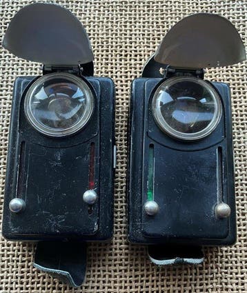 2 Duitse Militaire Zak,-signaallampen gemaakt in Duitsland