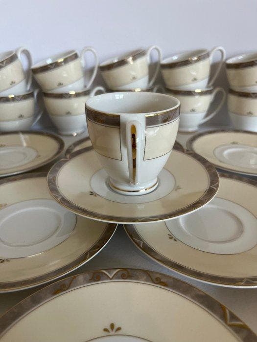 Guy Degrenne, Limoges - Guy Degrenne - Koffieservies voor 12, Antiquités & Art, Antiquités | Meubles | Tables