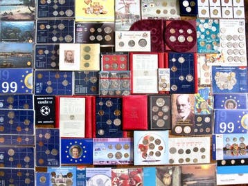 Wereld. 50+ Coin-sets | Silver Dollar | 1949-2016 | Large