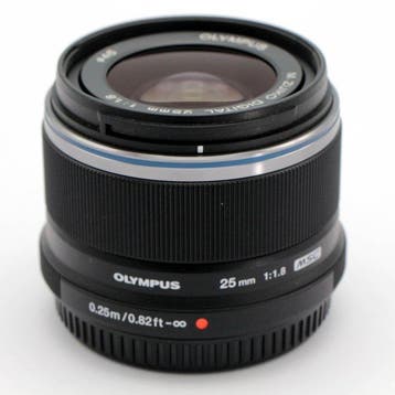 Olympus MFT 25mm F/1.8 M.Zuiko Digital + Olympus filter en