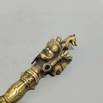 Decoratief ornament - Hayagriva’s Demon-Subduing