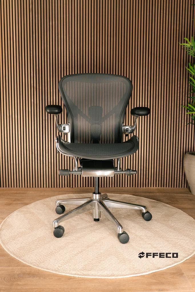 Herman Miller Aeron Remastered Polished Edition, Maison & Meubles, Chaises de bureau, Envoi