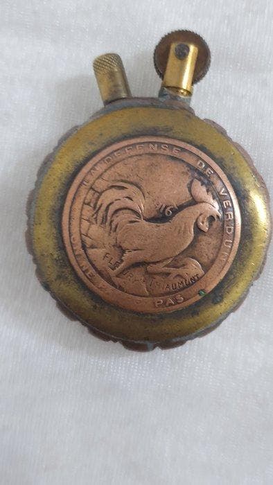 Militaria - Briquet de Poilu / Brass and Copper Trench, Verzamelen, Rookartikelen, Aanstekers en Luciferdoosjes
