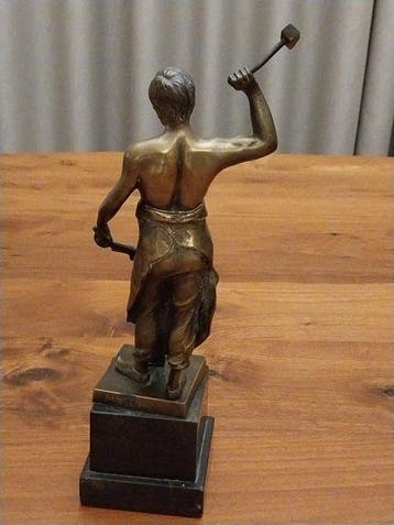 Moret - Statuette, Smid - 22 cm - Bronze, Marbre