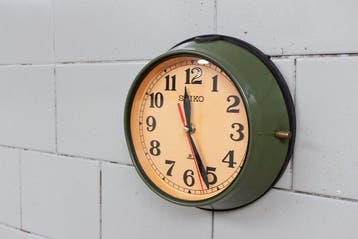 Horloge murale - Seikosha CO. LTD Seiko - Acier, Bakélite,