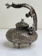 Brûleur dencens - Ancien encensoir dragon en métal blanc, Antiek en Kunst