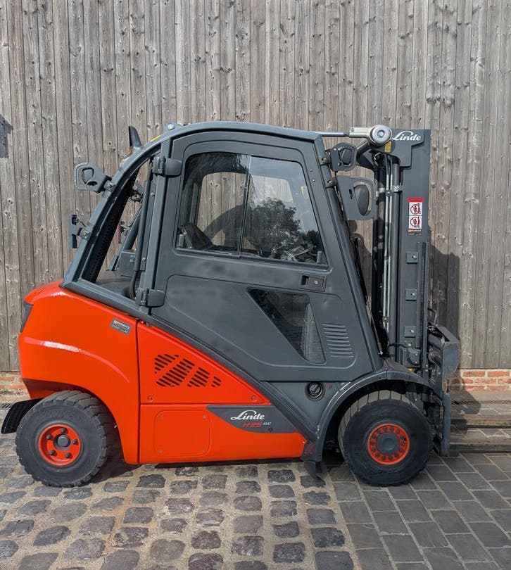 Heftruck - Linde H25D-02 - 2,5 ton, Articles professionnels, Machines & Construction | Chariots élévateurs & Transport interne