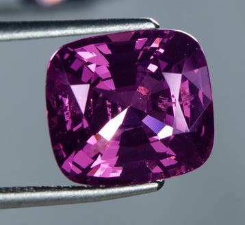 Sans prix de réserve Violet Spinelle - 6.97 ct - Lotus, Nieuw