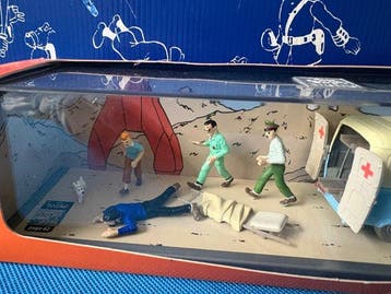 Tintin - Scène 1/43 - Lambulance de la base - 1 Voiture -, Boeken, Nieuw