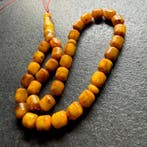 Chapelet d’ambre balte, perles de tesbih (rosaire), perles