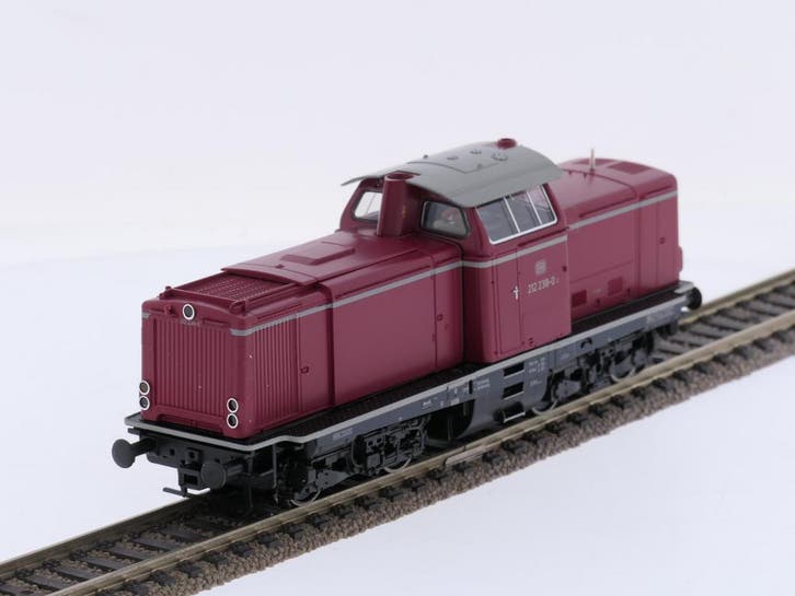 Schaal H0 Roco 51268 diesellocomotief BR 212 van de DB. D..., Hobby en Vrije tijd, Modeltreinen | H0, Gelijkstroom, Locomotief
