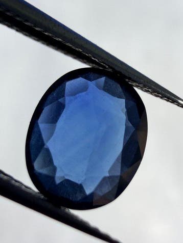 Bleu Saphir - 2.03 ct - Antwerp Laboratory for Gemstone