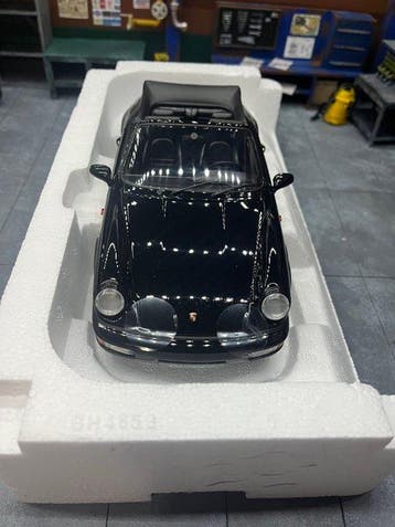 Norev 1:18 - Modelauto - Porsche 911 (964) Carrera 4 Cabrio