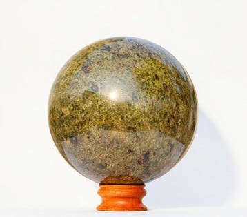 Uitzonderlijke gigantische natuurlijke vesuvianietbol van