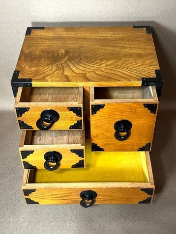 Ladekast - Japanse traditionele meubels — Kleine tansu-kist