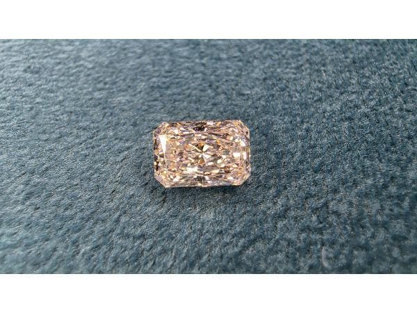 Veiling - Diamant radiant 1.00 crt ( IGI gecertificeerd ), Bijoux, Sacs & Beauté, Pierres précieuses