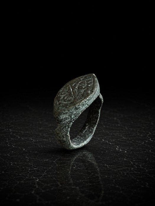 Laat-Romeins / Vroeg-Byzantijns Brons Ring - 4e tot 7e eeuw, Antiquités & Art, Antiquités | Autres Antiquités