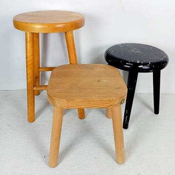 Kruk - Beuken, Grenen - Drie vintage krukjes
