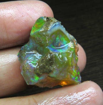 Multi Fire Ethiopische Opal 27,20 ct Niet-hydrofaan Specimen