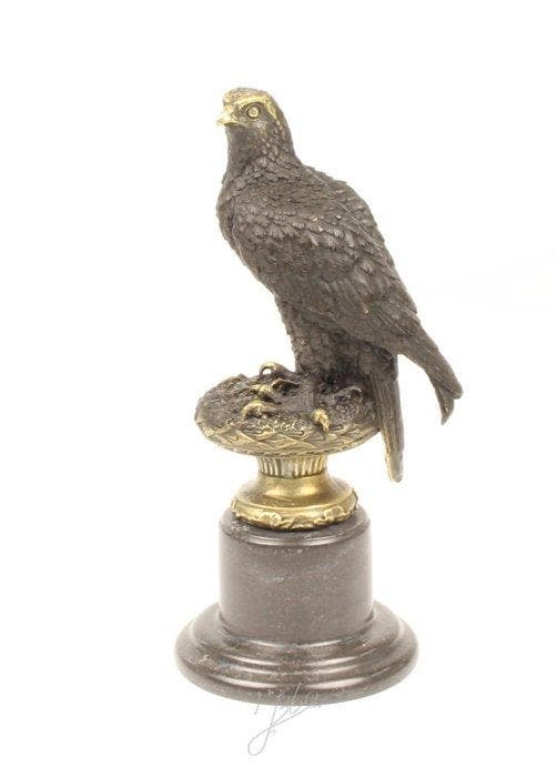 Figuur - A BRONZE SCULPTURE OF AN EAGLE 31 CM - Brons,, Antiquités & Art, Curiosités & Brocante