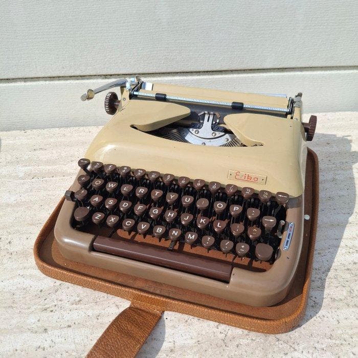 Erika 10 - Typemachine - 1950-1960, Antiek en Kunst, Kunst | Designobjecten