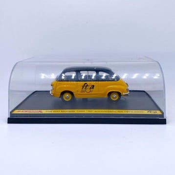 Brumm 1:43 - Voiture miniature - Fiat 600 Multipla 1956 -