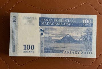 Madagascar. - 100 x 100 Ariary 2004 - Pick 86 (Sans prix de