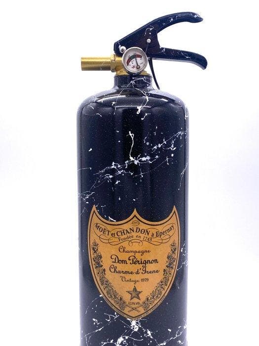 MVR - Extinguisher Dom Perignon Champagne, Antiquités & Art, Art | Peinture | Moderne