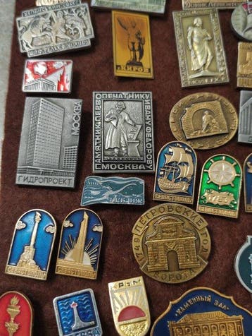Themacollectie - Grote collectie vintage insignes uit het