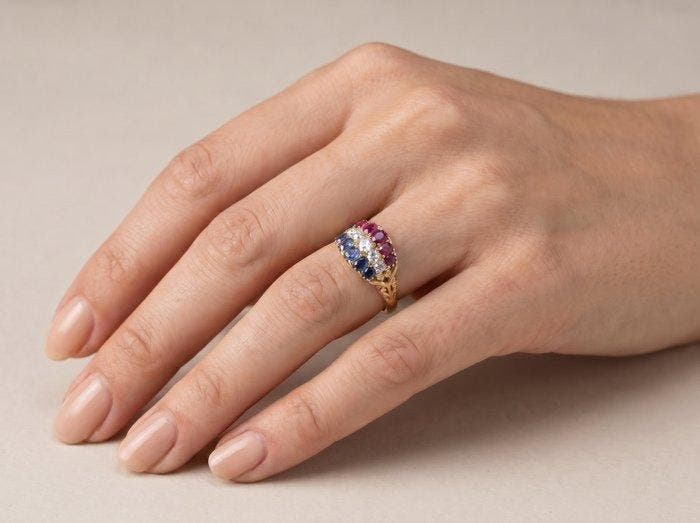 Ring 18kt goud 1,30 ct. Robijn, 1,28 ct. Saffier en 1,00 ct., Handtassen en Accessoires, Ringen