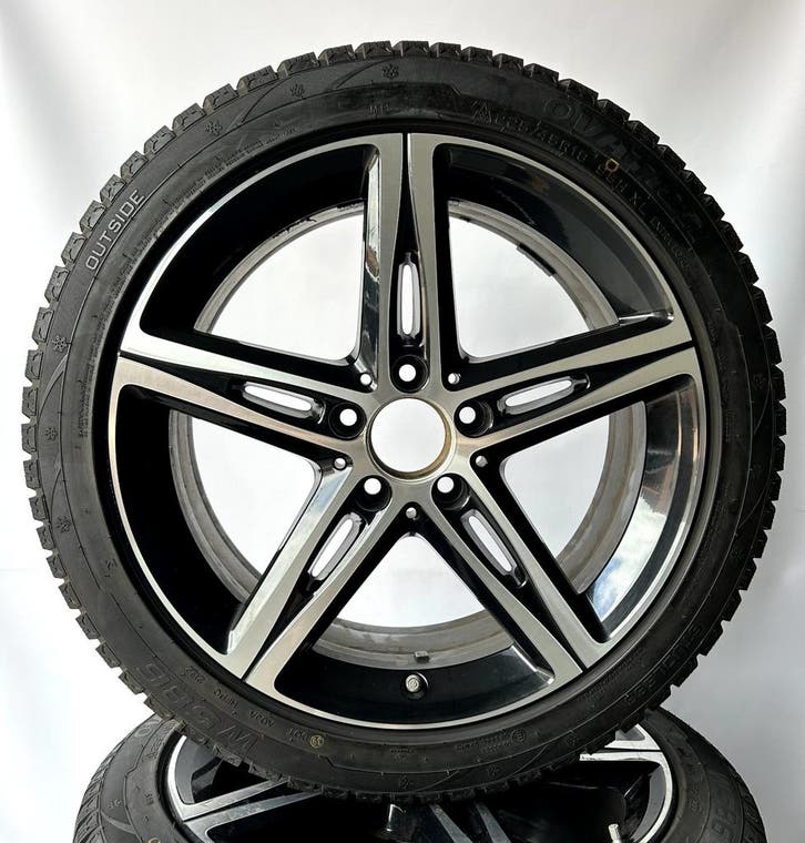 Mercedes A / B-Klasse CLA | 18 inch Velgen + Winterbanden, Auto-onderdelen, Banden en Velgen, 18 inch, Winterbanden, 225 mm, Personenwagen
