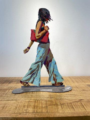 David Gerstein (1944) - sculptuur, Elegant Walker - 41 cm -